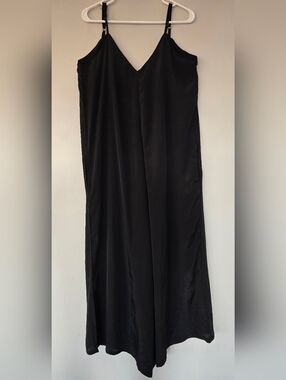 Black Women's Beach Jumpsuit By Mamey. Adj. Straps. V Neck & Back. Size Large.